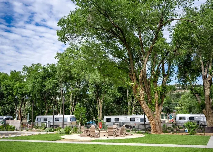 Az Airstream Getaway One Block From Whiskey Row *