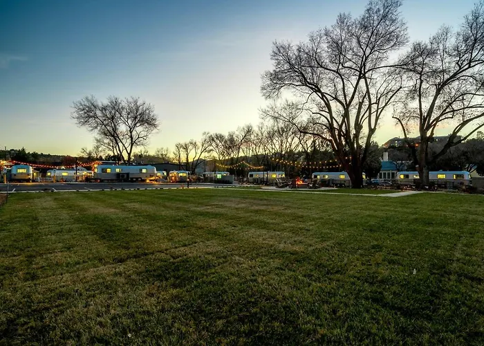 Az Airstream Getaway One Block From Whiskey Row Holiday home Prescott