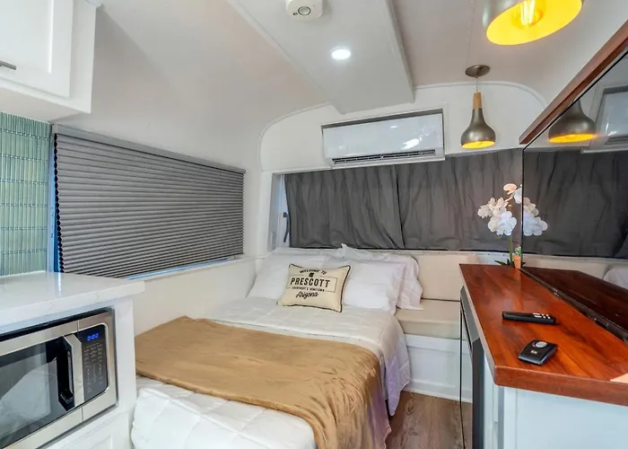 Holiday home Az Airstream Getaway One Block From Whiskey Row *